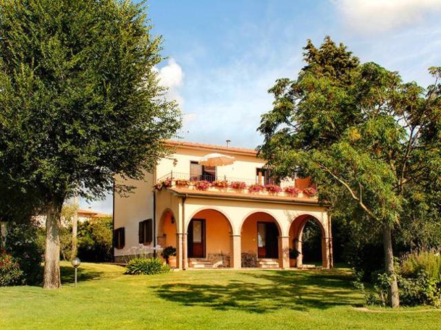 Locale Commerciale in vendita a Scansano, Toscana