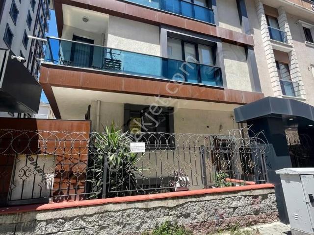 Ümraniye, İstanbul içerisinde kiralık mülk