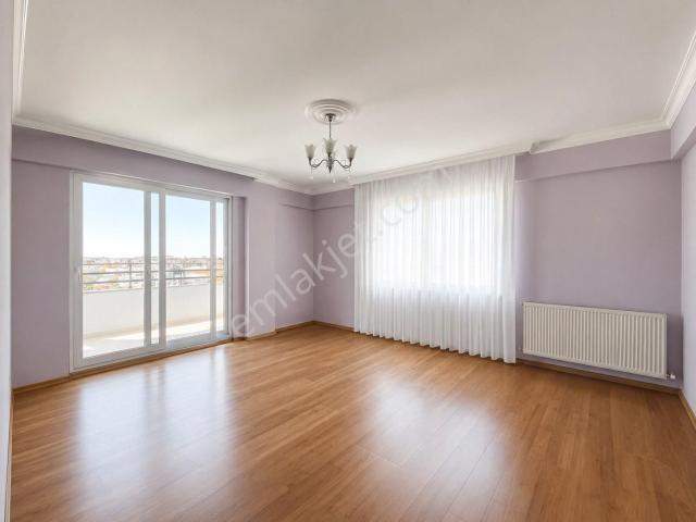 Tire, İzmir içerisinde satılık mülk
