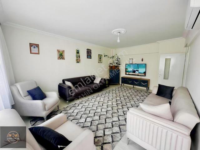 Tire, İzmir içerisinde satılık mülk
