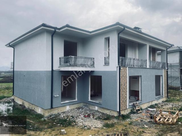Adapazari içerisinde satılık Villa