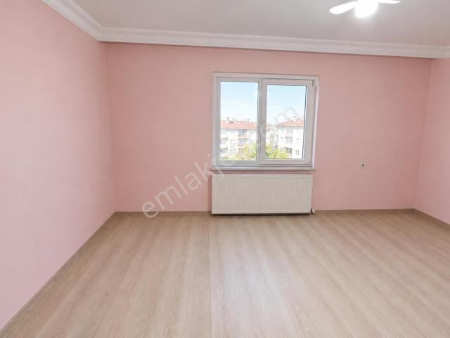 Ahmet Yesevi Mahallesi, Sultanbeyli içerisinde kiralık mülk