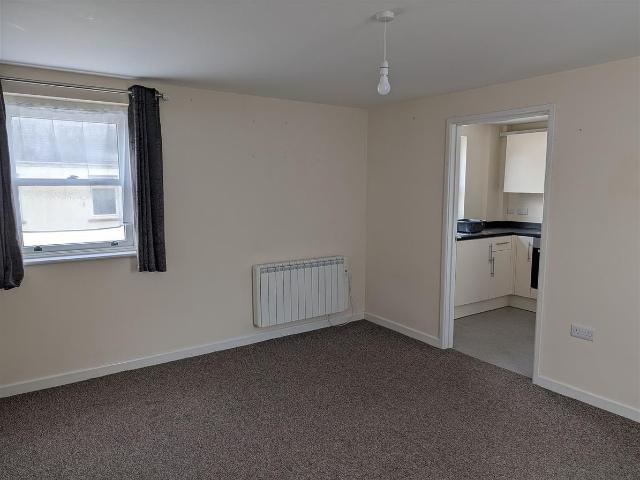 Studio for rent in Pembroke Dock, Wales
