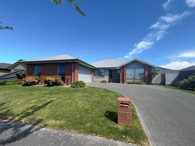 House for rent in Chaslands, Canterbury