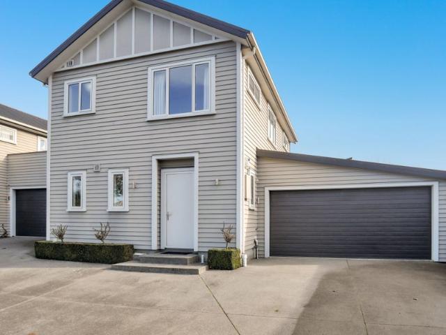 House for rent in Chaslands, Canterbury