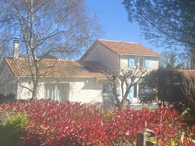 Maison vente à Le Bourg, Aiffres