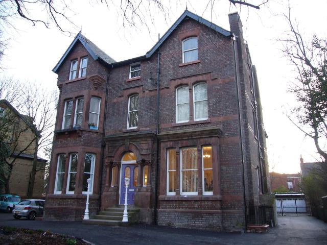 Apartment for rent in Calderstones
