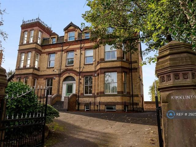 House for rent in Calderstones