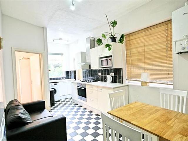 Apartment for rent in Oval, Greater London