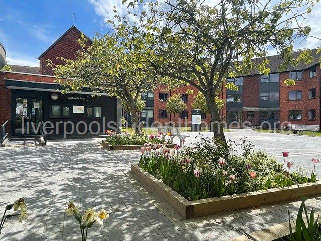 House for rent in Calderstones