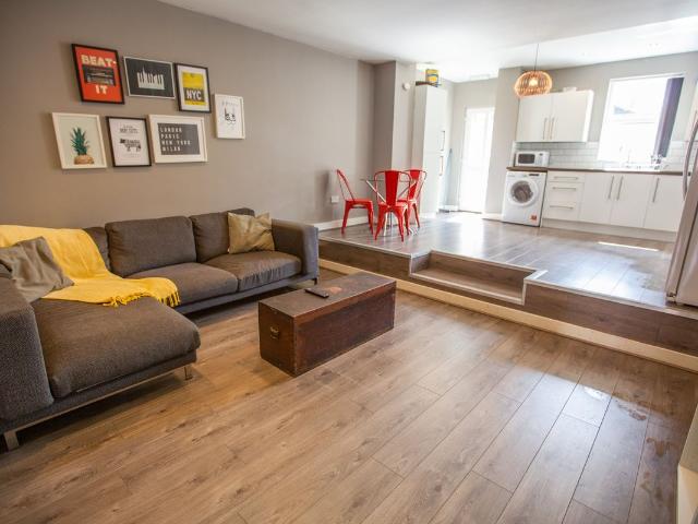 Room for rent in Calderstones