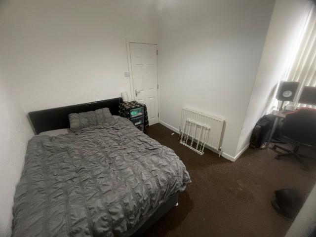Room for rent in Calderstones