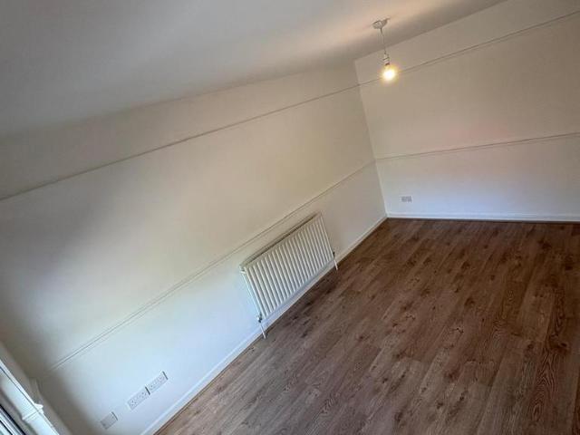 Apartment for rent in Aigburth, Liverpool