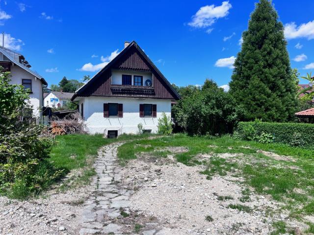 Erdgeschosswohnung kaufen in Schäftlarn, Bayern