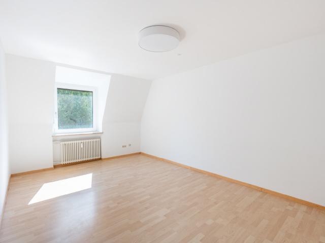 Dachgeschosswohnung kaufen in Neuhausen-Nymphenburg, München