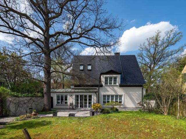 Villa kaufen in Neuhausen-Nymphenburg, München
