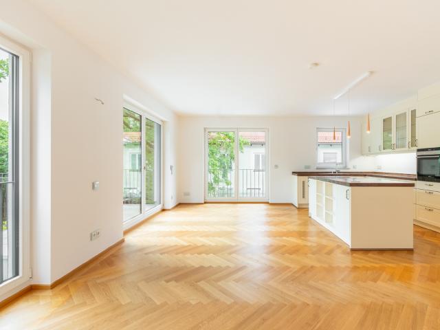Wohnung kaufen in Thalkirchen-Obersendling-Forstenried-Fürstenried-Solln, München