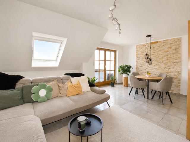 Wohnung kaufen in Dasing, Bayern