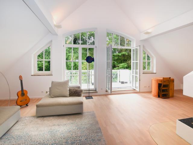 Dachgeschosswohnung kaufen in Pasing-Obermenzing, München