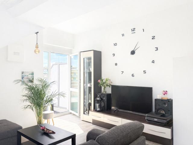 Dachgeschosswohnung kaufen in Germering, Bayern