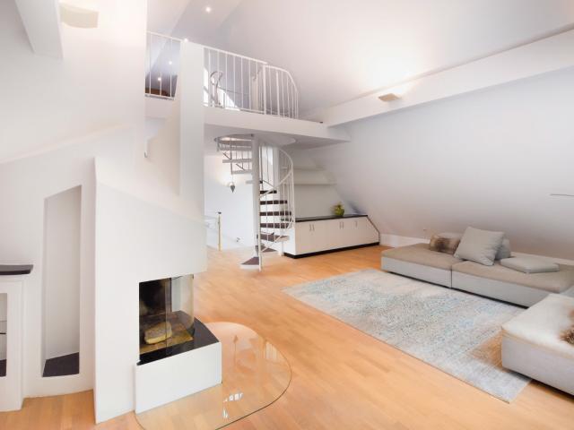 Dachgeschosswohnung kaufen in Aubing-Lochhausen-Langwied, München