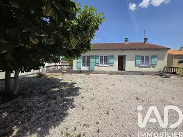 Maison vente à Aigre