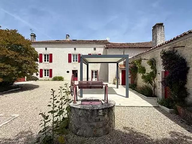 Maison vente à Confolens, Aigre