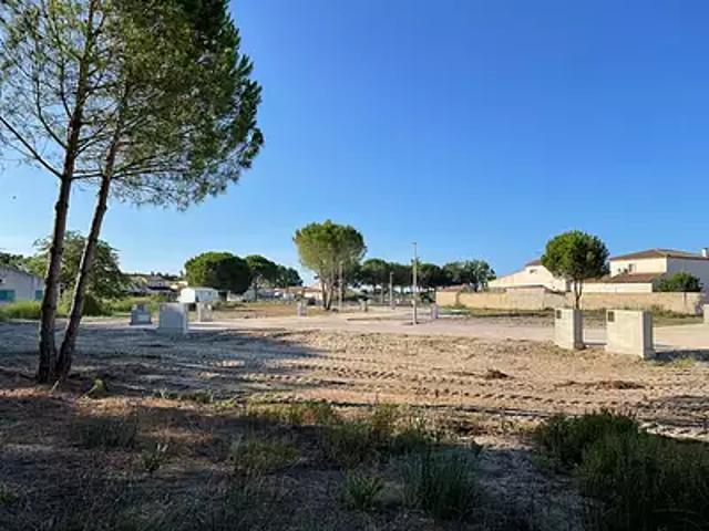 Terrain vente à Nîmes, Aigues-mortes