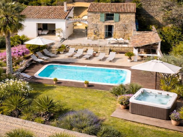 Château vente à Nîmes, Aigues-vives