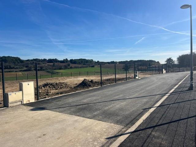 Terrain vente à Nîmes, Aigues-vives