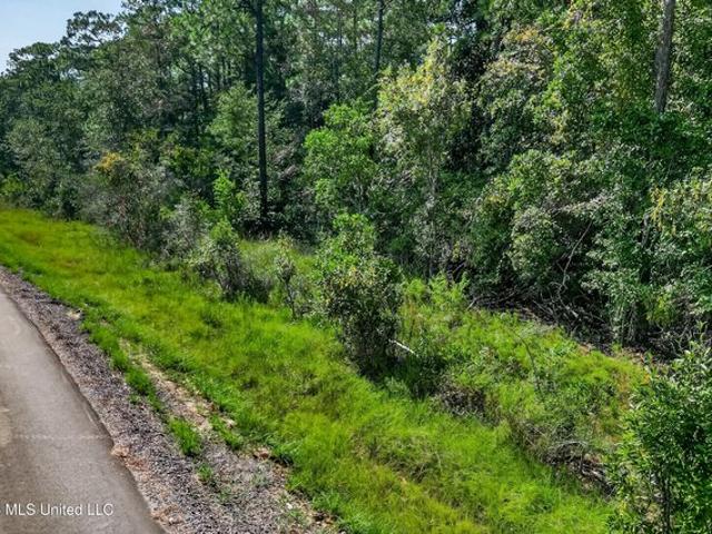 Land for sale in Diamondhead, Mississippi