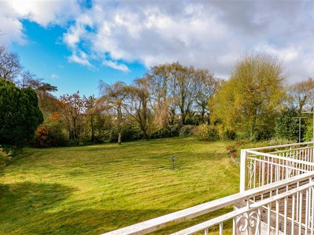 Detached House for sale in Taylors Hill Court, Cathair na Gaillimhe