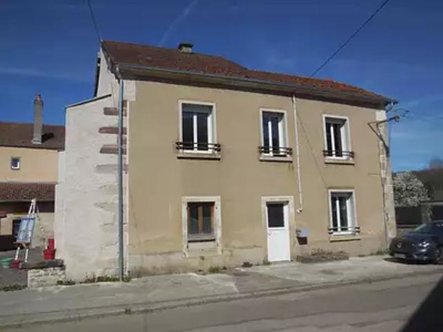 Maison vente à Aillevillers-et-Lyaumont, Haute-Saône