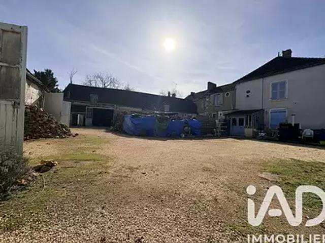 Maison vente à Montluçon, Ainay-le-château