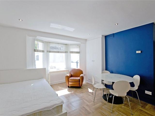 Studio for rent in Chalk Farm, Primrose Hill
