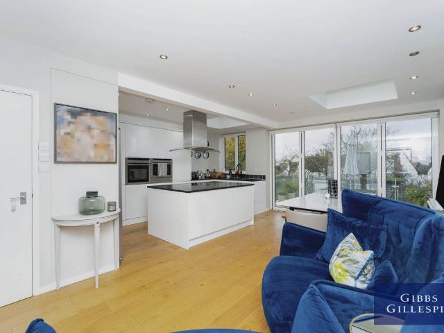 House for rent in London Borough of Ealing, Perivale