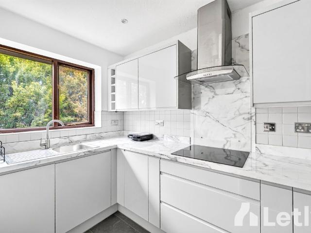 Apartment for rent in Edmonton, Greater London