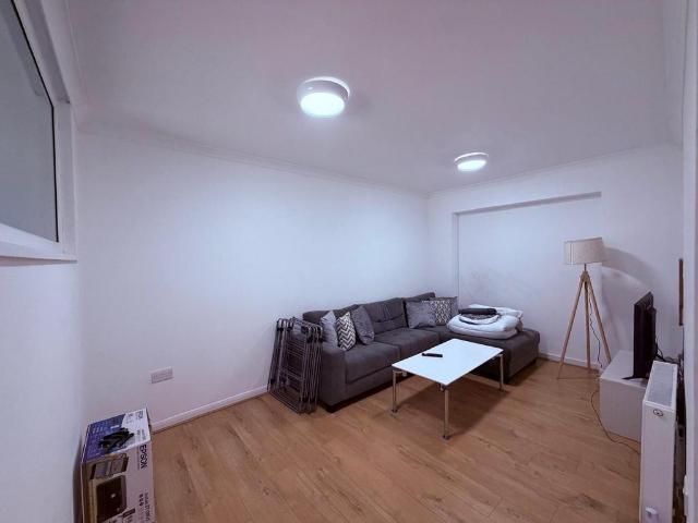 House for rent in Colnbrook with Poyle, Slough