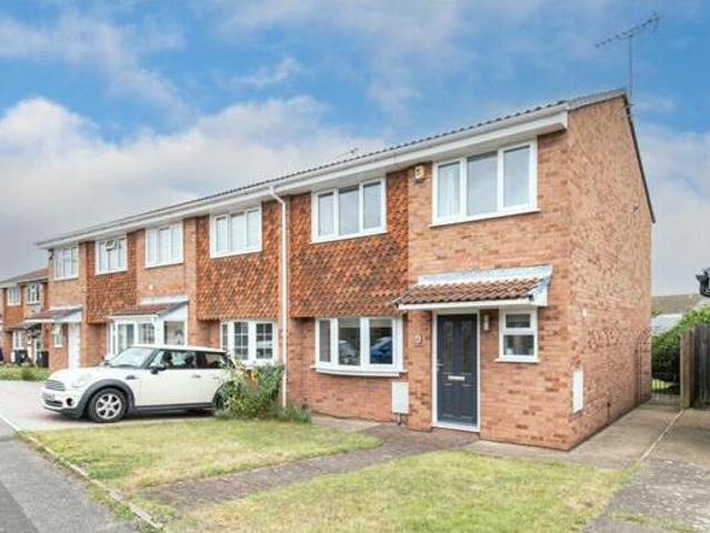 House for sale in Kings Farm, Hamerton
