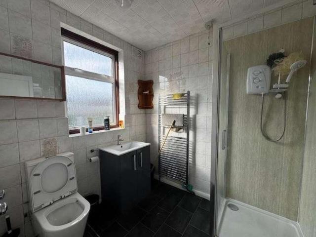 House for rent in Ilford, Fairlop