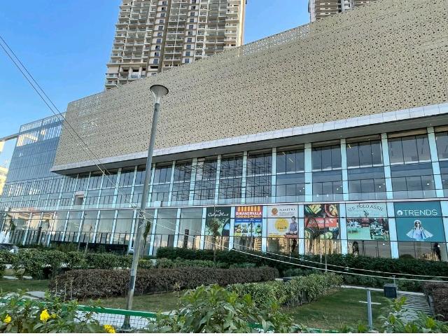 Commercial for sale in Hariana