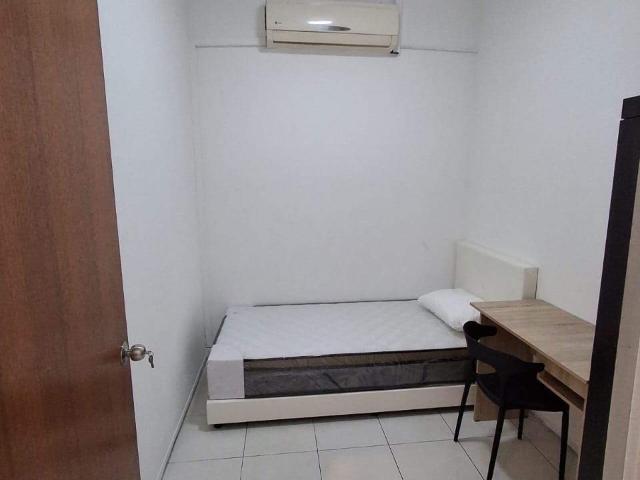 Room for rent in Petaling, Alam Impian
