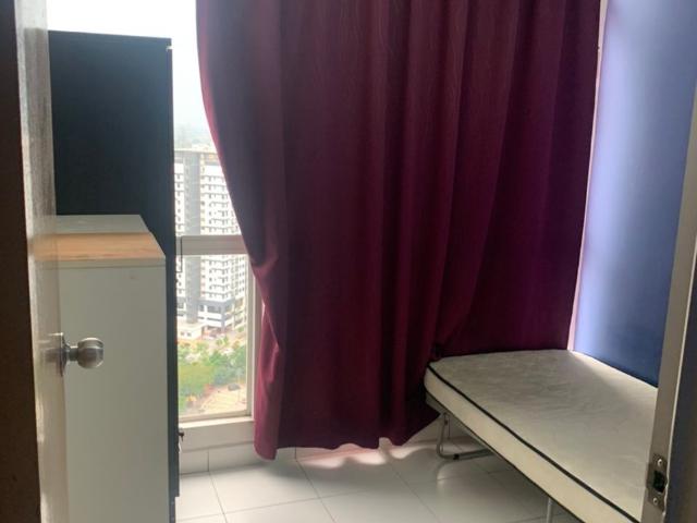 Room for rent in Petaling, Alam Impian