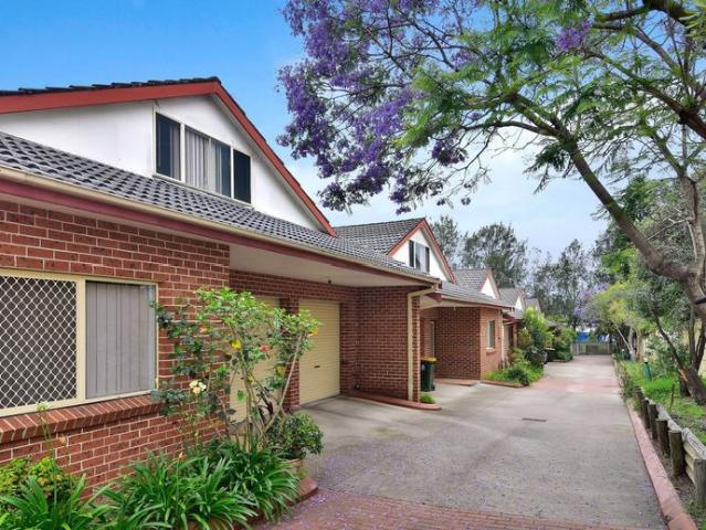 Townhouse for rent in Sydney, New South Wales