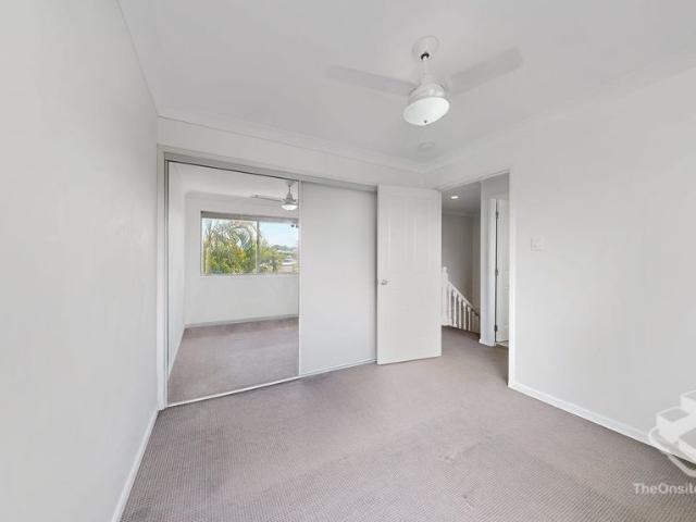 Townhouse for rent in Toombul, Queensland