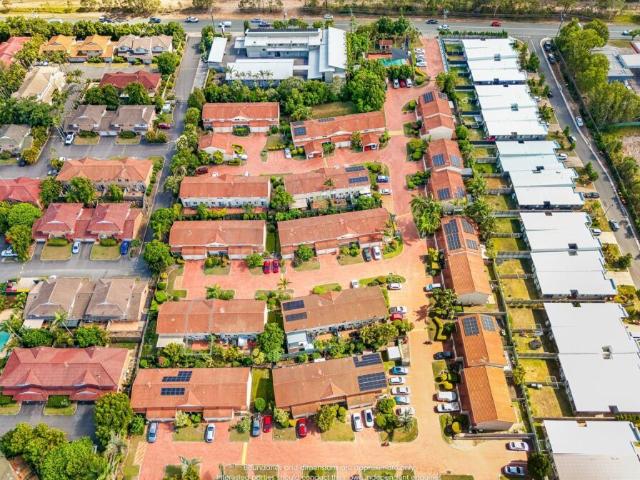 Townhouse for rent in Toombul, Queensland