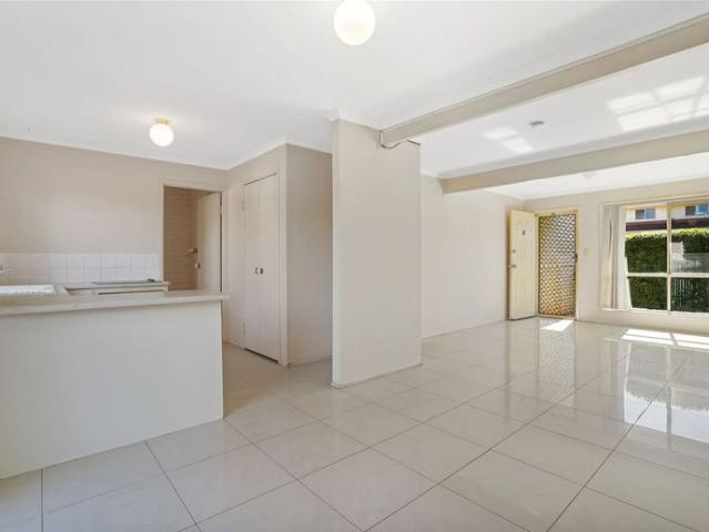 Townhouse for rent in Toombul, Queensland