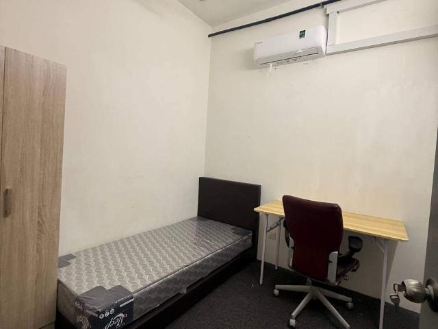 Room for rent in Petaling, Alam Impian