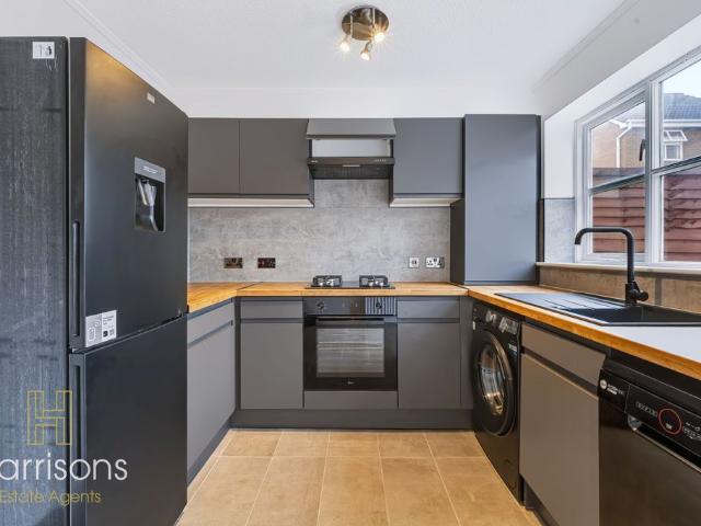 Apartment for rent in Bradshaw, Bolton