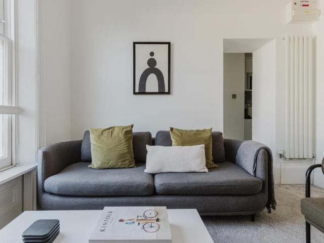 Apartment for rent in Kensington, Greater London